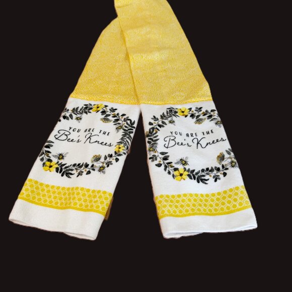 Kitchen Scarf Boa "You Are The Bee's Knees", - Picture 3 of 4